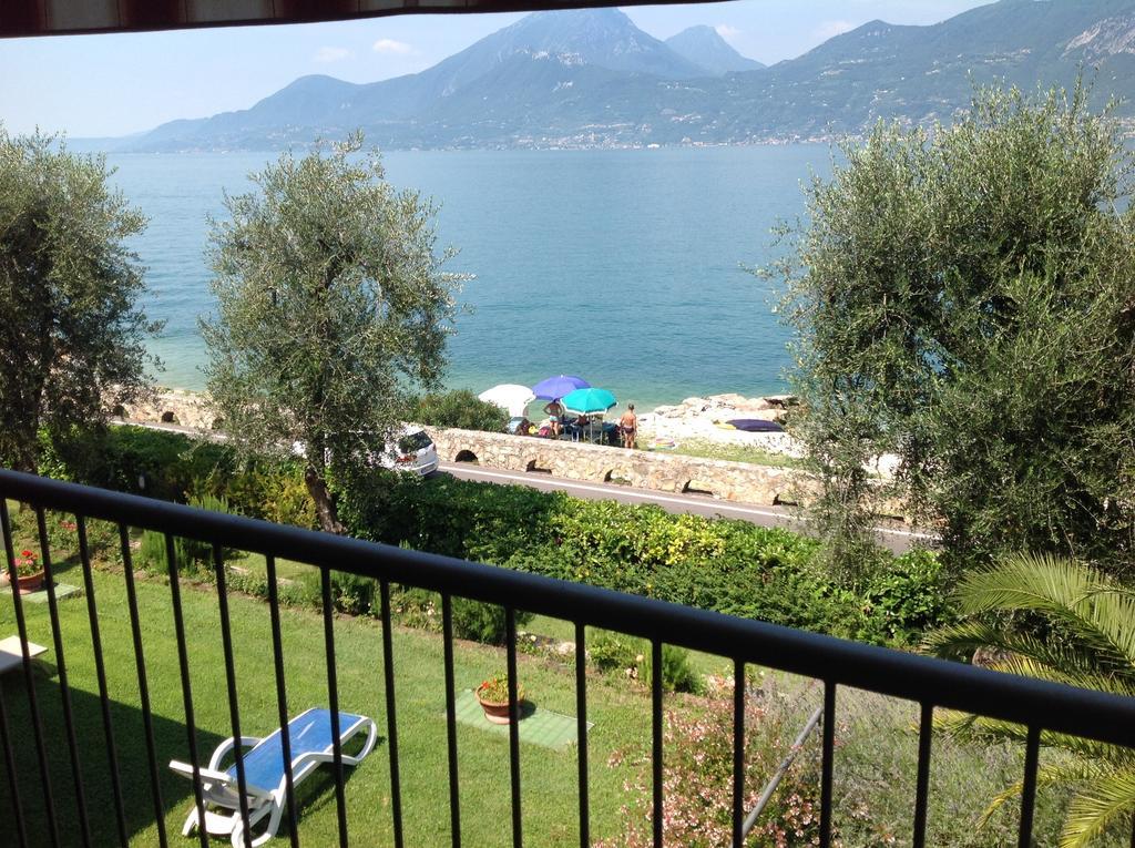 Residence Villa Al Lido Brenzone sul Garda Oda fotoğraf